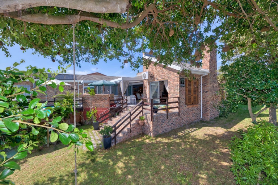 3 Bedroom Property for Sale in De Kelders Western Cape